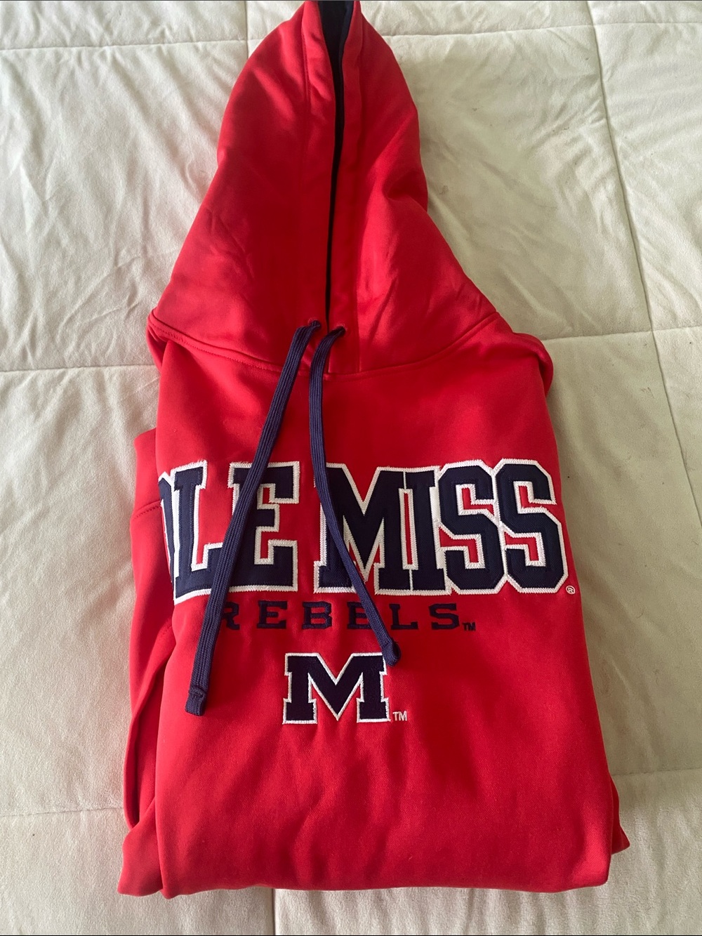 Ole Miss sweatshirt great condition